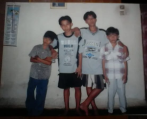 Foto bersama kakak kakakku