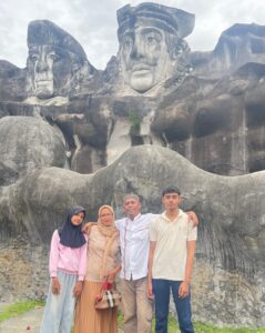 Dokumen foto keluarga.